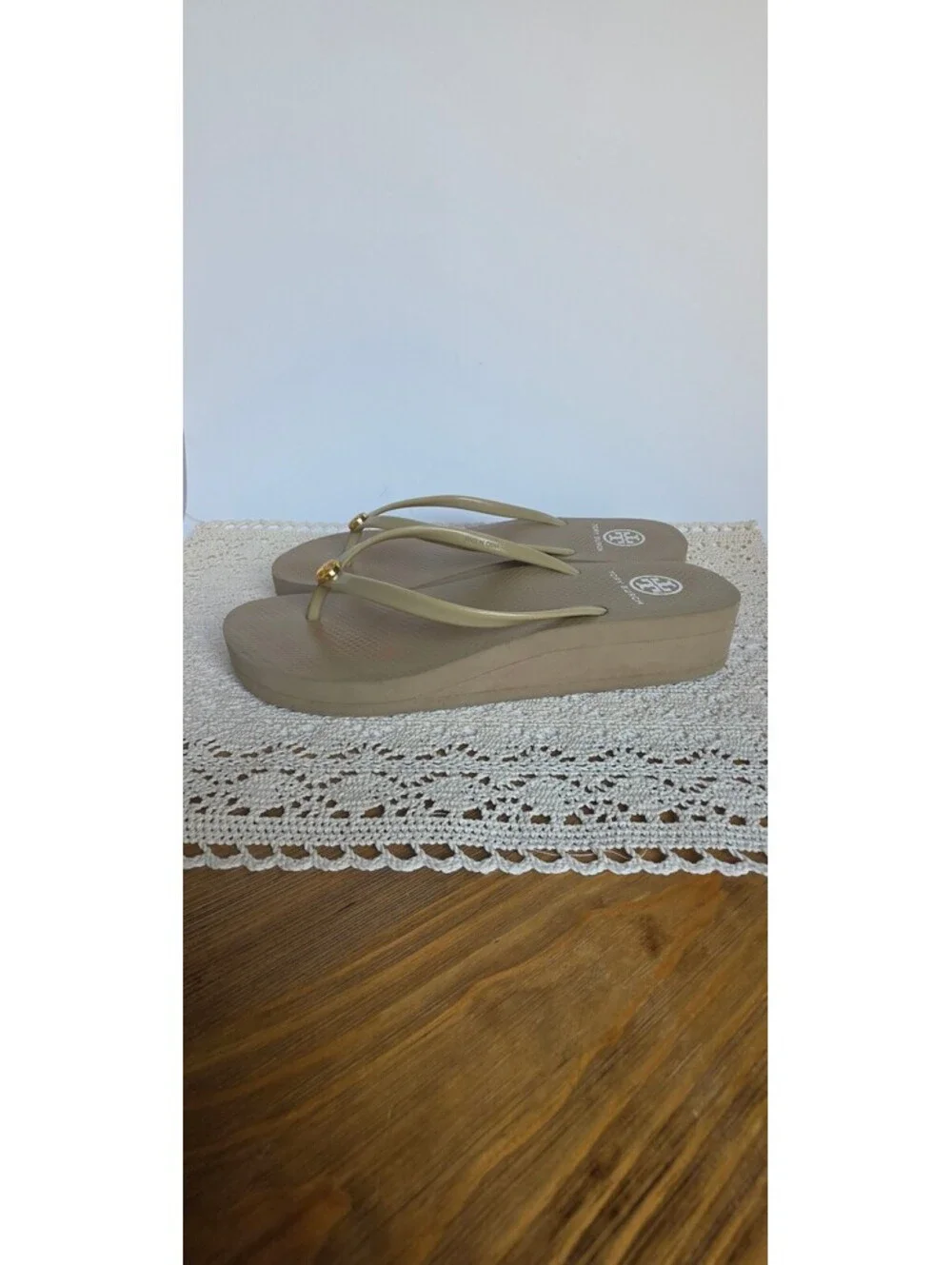 Tory Burch Beige Gold Logo Platform Wedge Flip Flop Sandals Size Unknown